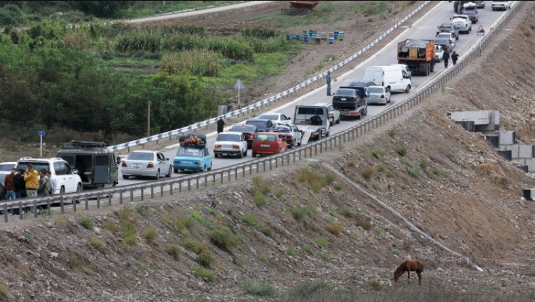 Azərbaycan 300 nəfəri axtarışa verib